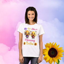 Camiseta El género revela que él o ella mami para ser mujer
