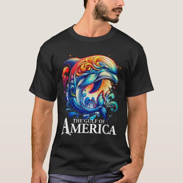 Camiseta El Golfo De Estados Unidos Nunca Olvidó El Delfín  (Anverso)