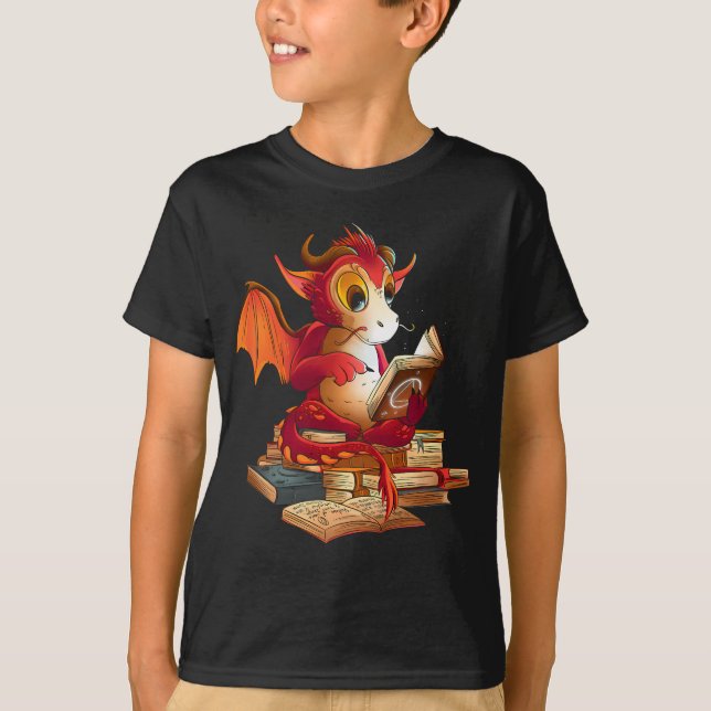 Camiseta El gracioso dragón rojo leyendo libros dragón bibl (Anverso)