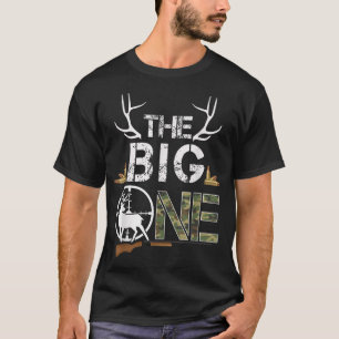 Camiseta El gran camuflaje de caza de venados de un cumplea