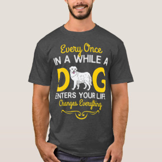 Camiseta El gran dueño de cachorros de perro de los Pirineo