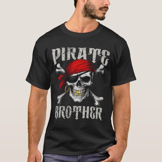 Camiseta El Hermano Pirata Jolly Roger Bandera Y Crossbon D (Anverso)