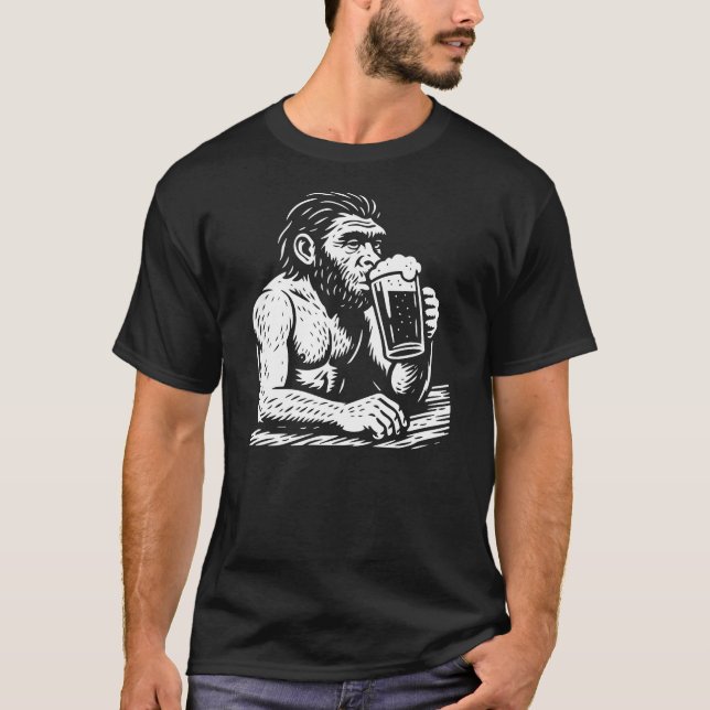 Camiseta El Homo erectus está bebiendo cerveza en el pub (Anverso)