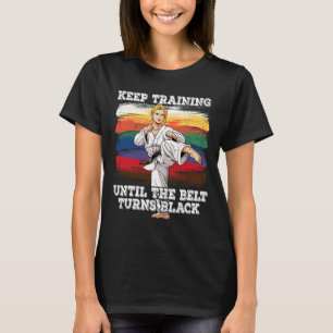 Camiseta El Karate Sigue Entrenando Hasta Que El Cinturón S