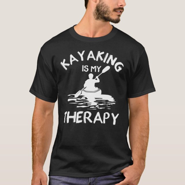 Camiseta El kayak blanco y negro es mi terapia (Anverso)