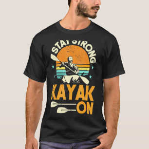 Camiseta El Kayak Se Mantiene Fuerte En Kayak En El Atardec
