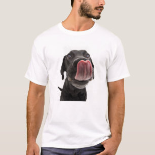 Camiseta El labrador negro toca la nariz