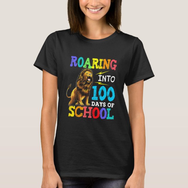 Camiseta El León Se Enfrenta A 100 Días De Escuela (Anverso)