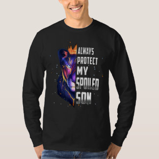 Camiseta El león siempre protege el día de mi hijo malcriad