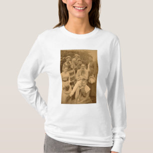 Camiseta El León Tolstói autor con su familia