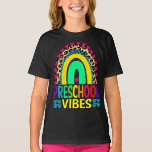 Camiseta El leopardo arcoiris del preescolar vuelve a la es