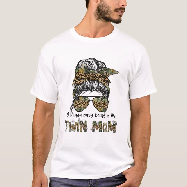Camiseta El leopardo Camo está ocupado siendo una madre gem (Anverso)