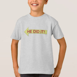 Camiseta Él lo hizo (la flecha izquierda)