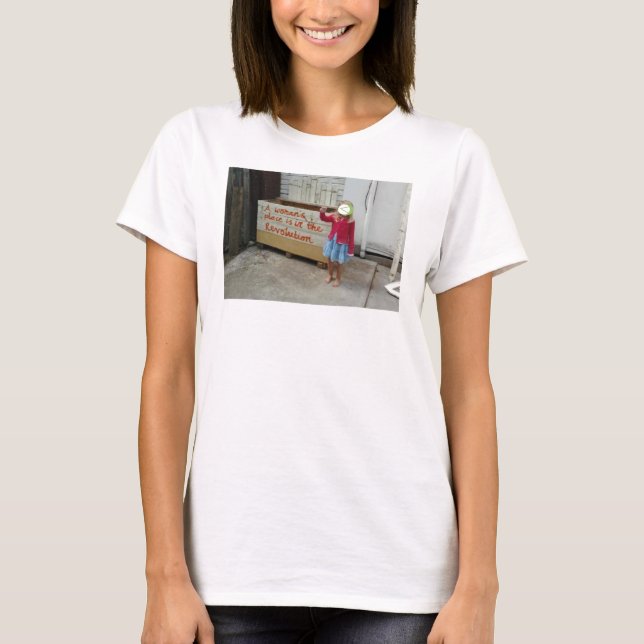 Camiseta El lugar de una mujer (Anverso)