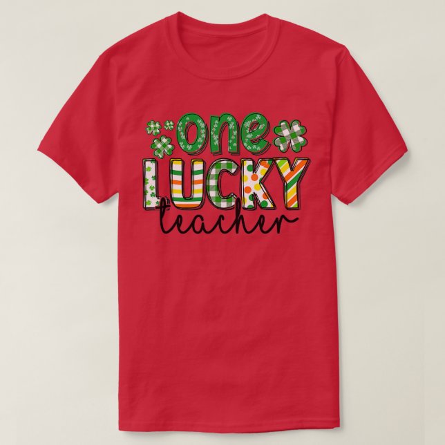 Camiseta El maestro de búfalo del Día de San Patricio es un (Diseño del anverso)