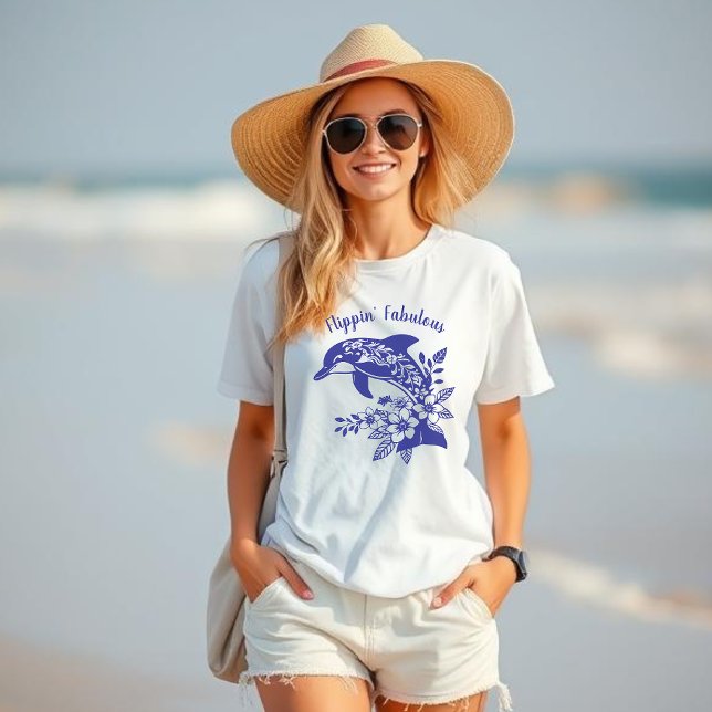 Camiseta El maravilloso azul de los delfines de Hawaii Flip (Dolphin-Hawaiian-Tropical Flowers-Flippin Fabulous-Trending Fisherman Style Fashion- blue womans t s)