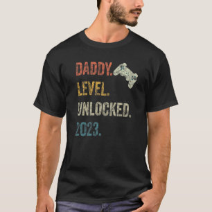 Camiseta El nivel de Papi del Hombre Desbloqueado 2023 Emba