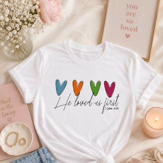 Camiseta Él nos amó primero