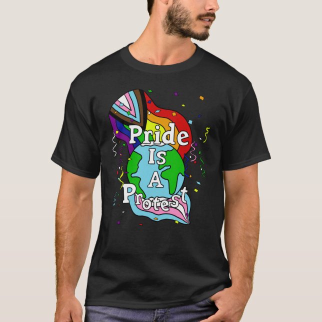 Camiseta El Orgullo Es Una Celebración LGBT De Protesta (Anverso)
