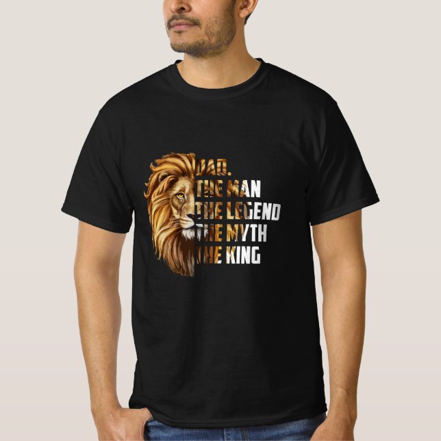 Camiseta El Padre León El Hombre La Leyenda El Mito El Rey (Anverso)