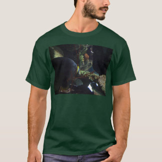 Camiseta El paseo suavemente y lleva un pescado grande
