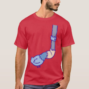 Camiseta El pichón mirando hacia la tubería de agua