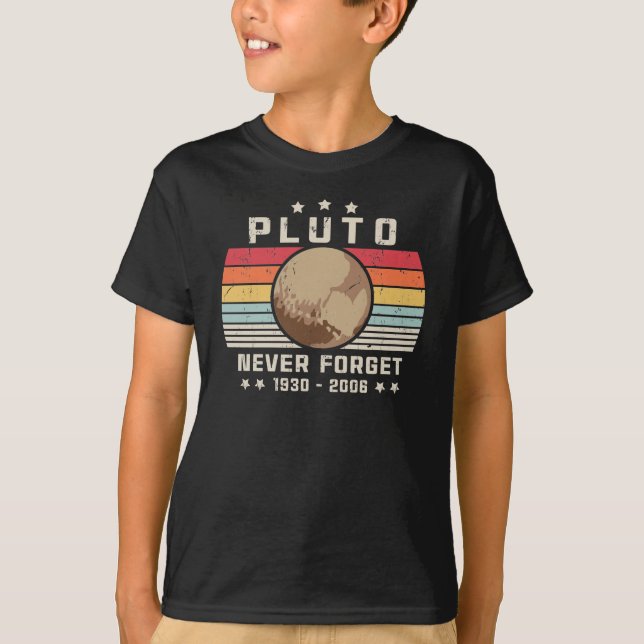 Camiseta El Pluto Nunca Olvidó El Espacio Retro Gracioso 19 (Anverso)