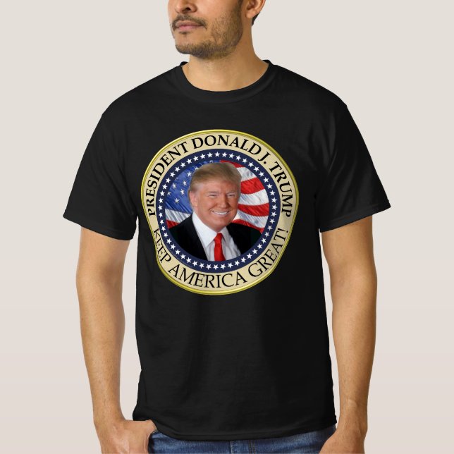 Camiseta El presidente Donald Trump 2020 hace grande a Esta (Anverso)