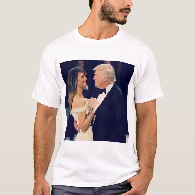 Camiseta El presidente Trump y los bailes de Melania (Anverso)