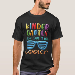 Camiseta El Primer Día De La Jardín De Niños Recibió Un Ki