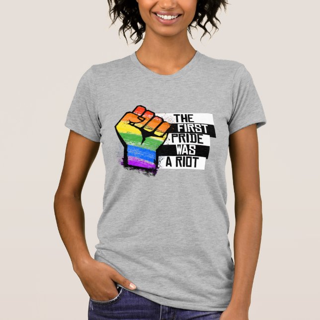 Camiseta El primer orgullo fue un disturbio (Anverso)
