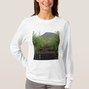 Camiseta El primer paso invita a caminantes encima del