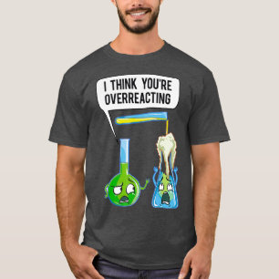 Camiseta El profesor de química obsequia tu humor