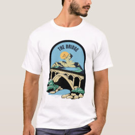 Camiseta el puente cercano a la montaña