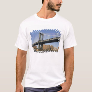 Camiseta El puente de Manhattan que atraviesa el río East 2