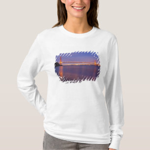 Camiseta El puente Golden Gate al anochecer desde Kirby Cov