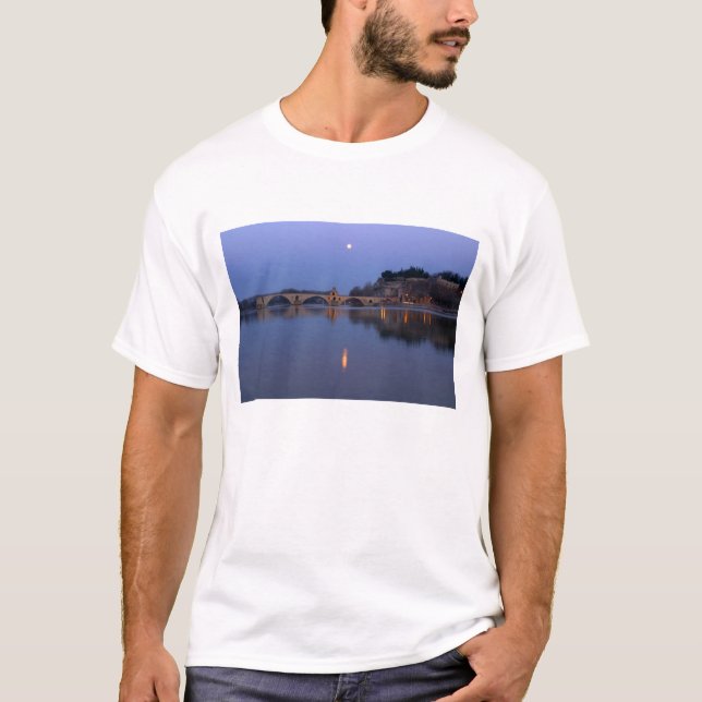 Camiseta El puente Pont St. Benezet en Aviñón sobre el (Anverso)