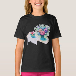 Camiseta El ramo de flores es colorido y vibrante.