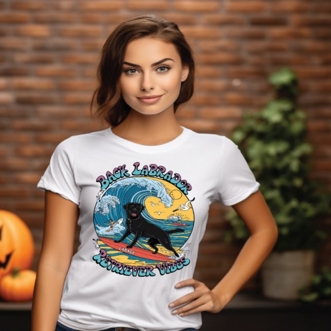 Camiseta El recuperador del pino negro de surf en el labrad (Subido por el creador)