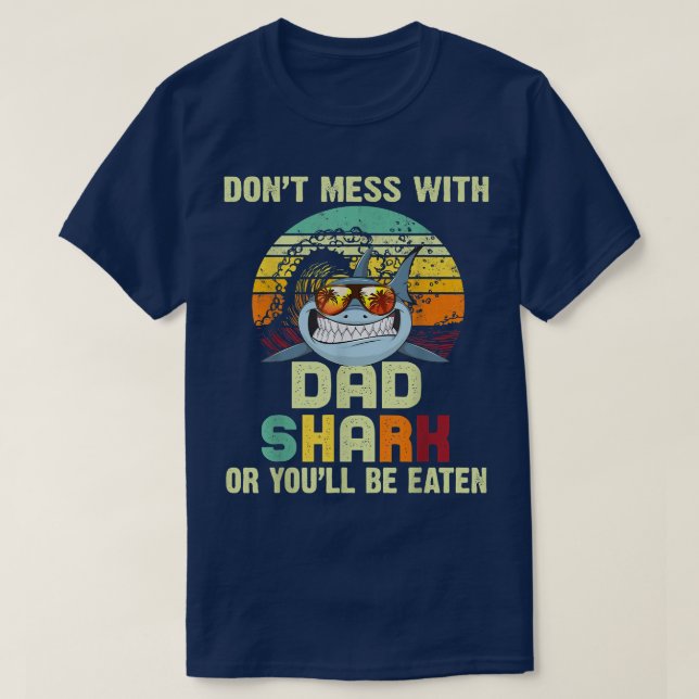 Camiseta El Regalo De Papá De La Hija No Se Entretiene Con  (Diseño del anverso)