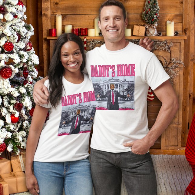 Camiseta El regalo rosa de Trump, el hogar de papá (Subido por el creador)