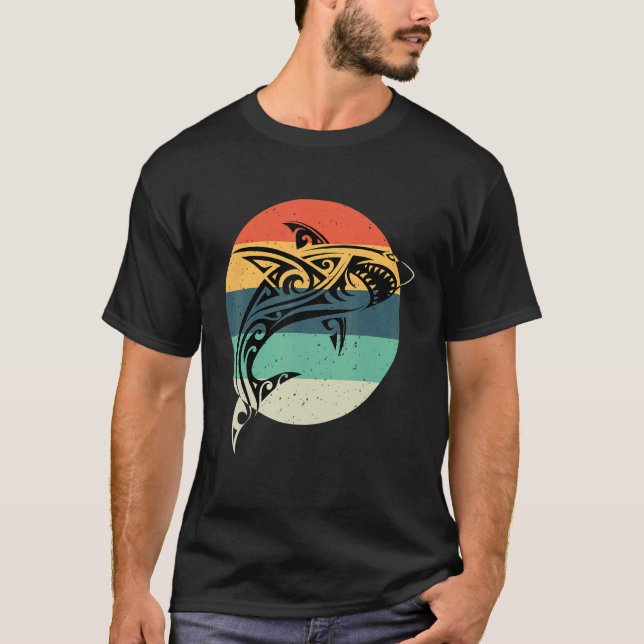 Camiseta El retro de vacaciones del océano tiburón rompe la (Anverso)
