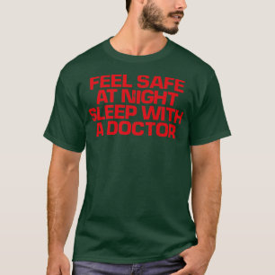 Camiseta El Rojo Diciendo Divertido Se Siente Seguro De Noc