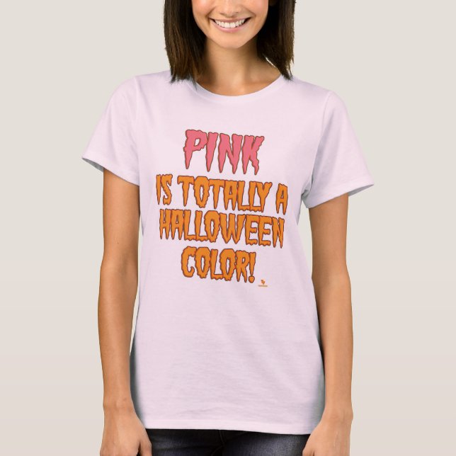 Camiseta El rosa es un eslogan divertido de Halloween en Oc (Anverso)