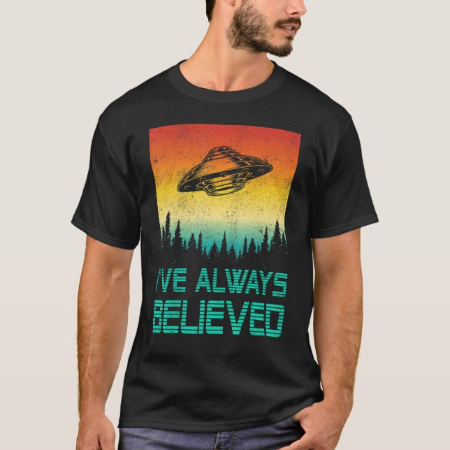 Camiseta El Secuestro De Alien Ufo Siempre Me Ha Creído En  (Anverso)
