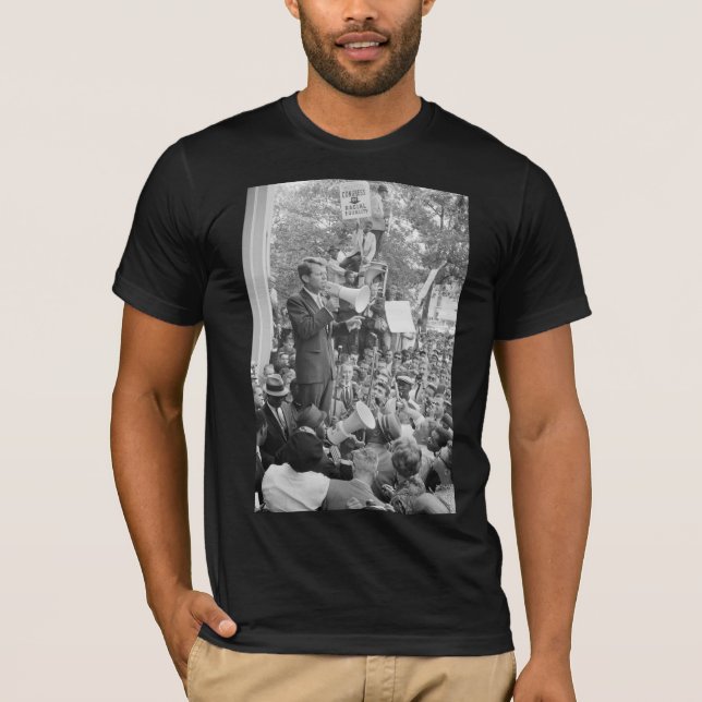 Camiseta El senador Robert Kennedy haciendo campaña por el  (Anverso)