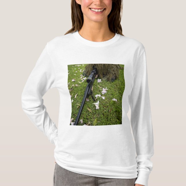 Camiseta El soldado practica tácticas de francotiradores (Anverso)