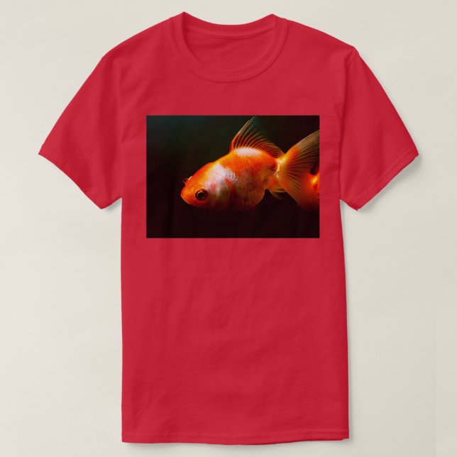 Camiseta El solitario pez dorado en el acuario de cristal (Diseño del anverso)