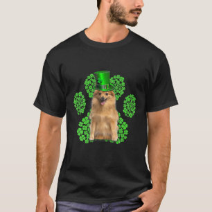 Camiseta El Spitz alemán Shamrock Paw Clovers en el Día de 
