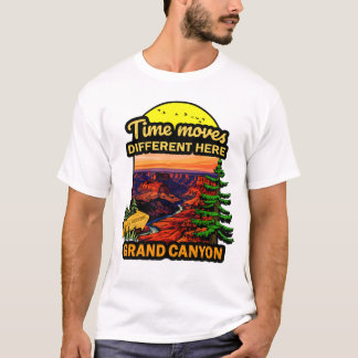 Camiseta El tiempo se mueve diferente aquí – Senderismo en